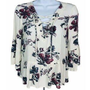 Ivy n Main Top Women Size M White with Purple Red Roses Ruffles Sleeves V neck